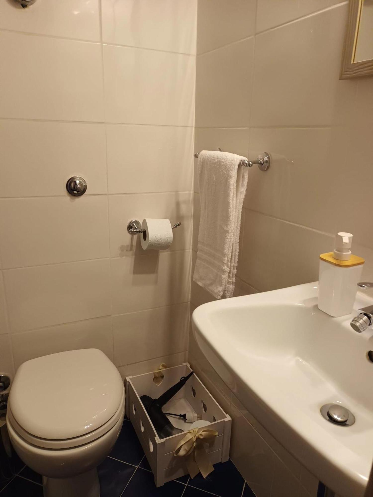 Guest House Biondi Cavour روما المظهر الخارجي الصورة